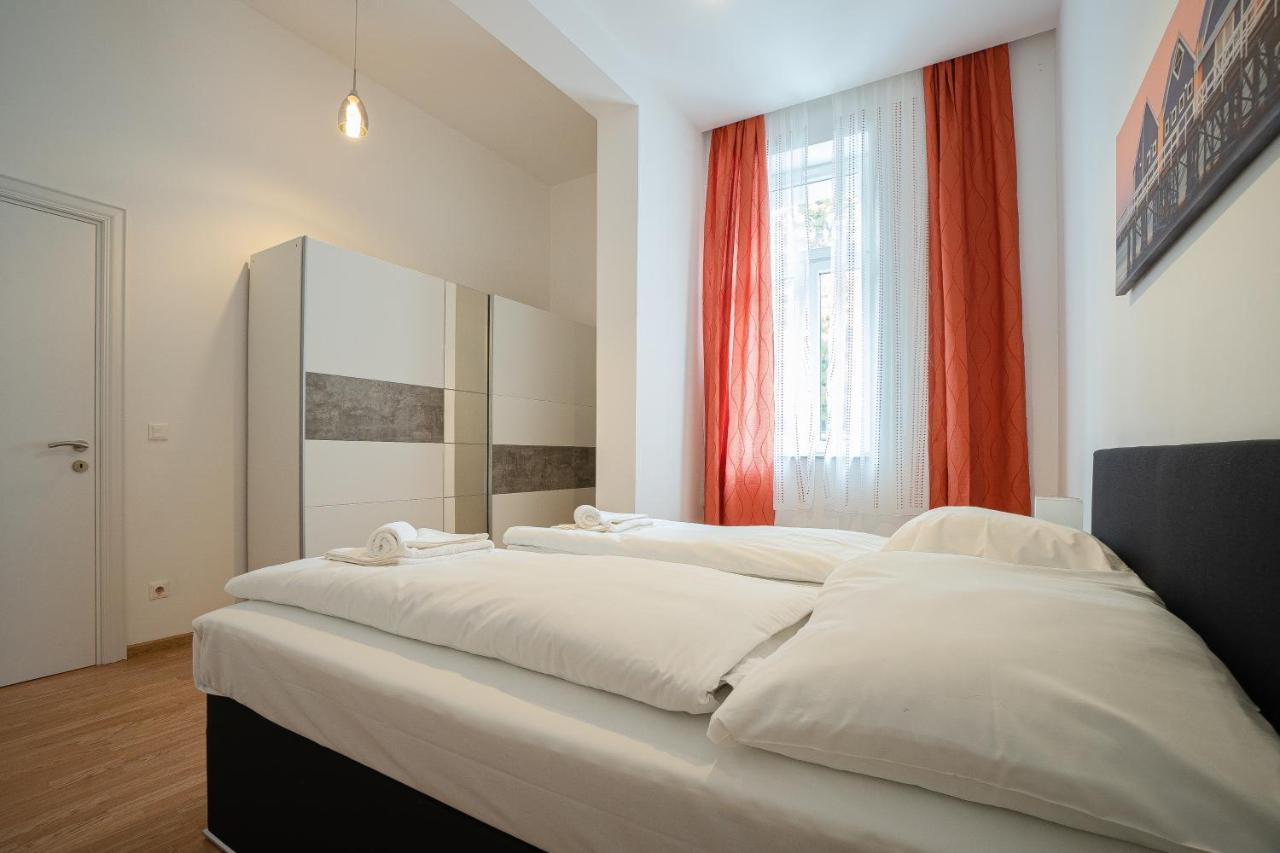 Apartment In The Central Area. 5 Minute'S Walk To The Danube. Виена Екстериор снимка